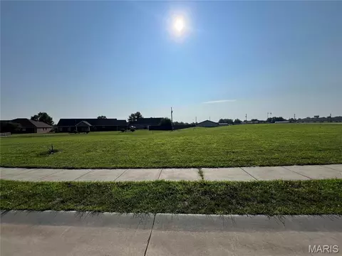1660 Redbud Ct, Perryville, MO 63775