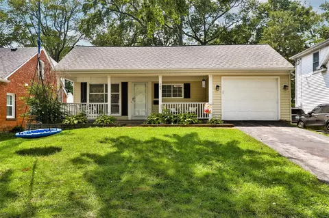 107 Park Ave, Oakland, MO 63122