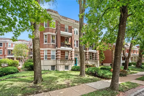 4953 Mcpherson Ave #A, Saint Louis, MO 63108