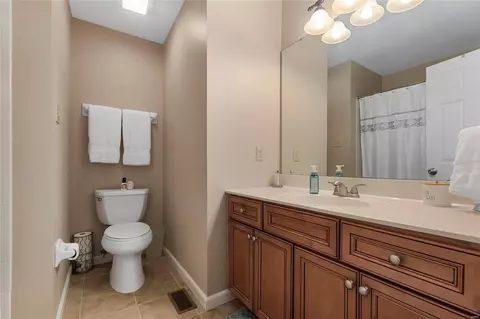 Bath - 266 Bountiful Pointe Cir, Grover, MO 63040 photo 2 of 4