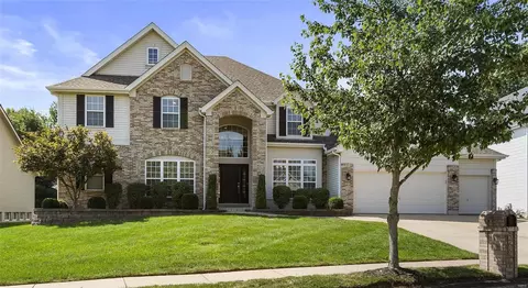 266 Bountiful Pointe Cir, Grover, MO 63040