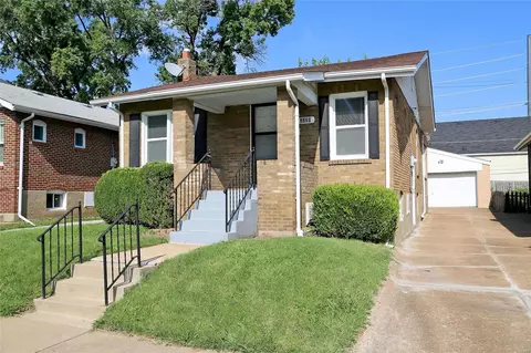 2320 Patton Ave, Brentwood, MO 63144