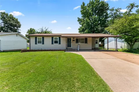 1000 5th Plz, Florissant, MO 63031