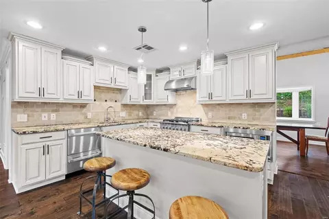 12 Bon Price Ter, Saint Louis, MO 63132