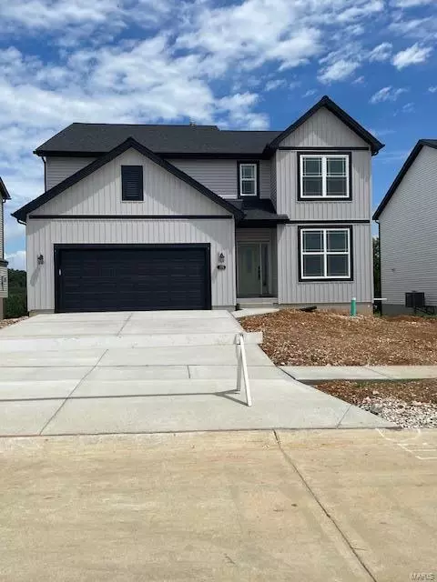 378 Valley Bluff Dr, Wentzville, MO 63385