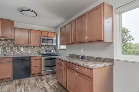 171 Carmel Woods Dr, Ellisville, MO 63021 photo 6