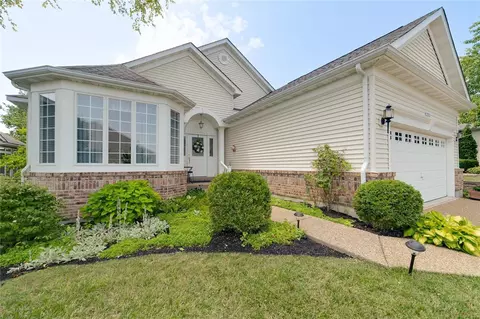 2050 Hawks Landing Dr, Lake Saint Louis, MO 63367