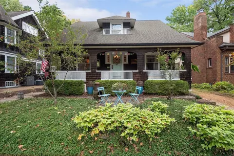 6951 Amherst Ave, University City, MO 63130