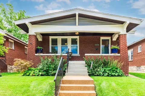 5504 Holly Hills Ave, Saint Louis, MO 63109