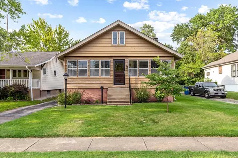 8961 Argyle Ave, Saint Louis, MO 63114