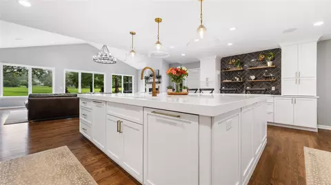 15968 Trowbridge Rd, Chesterfield, MO 63017