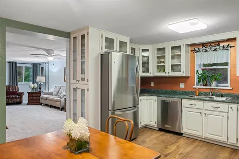 Kitchen - 4199 Wright Ave, Saint Ann, MO 63074 photo 3 of 3