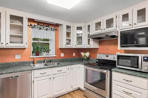 Kitchen - 4199 Wright Ave, Saint Ann, MO 63074 photo 1 of 3