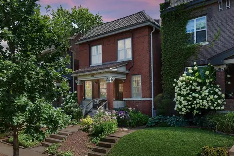 4212 Flad Ave, Saint Louis, MO 63110