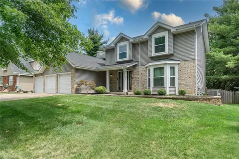 2316 Forest Leaf Pkwy, Wildwood, MO 63011