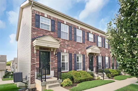 311 Willott Square Dr, Saint Peters, MO 63376