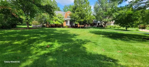 227 S Maple Ave, Saint Louis, MO 63119