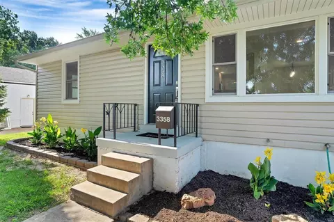 3358 Marmary Ln, Saint Ann, MO 63074