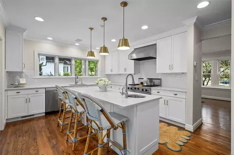 Kitchen - 3 Daniel Rd, Ladue, MO 63124 photo 1 of 4