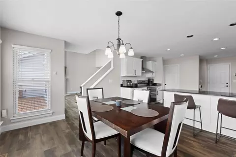 Dining - 612 Hawk Run Dr, O'fallon, MO 63368 photo 3 of 3