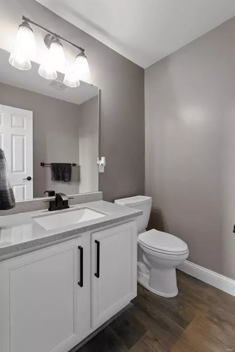 Bath - 612 Hawk Run Dr, O'fallon, MO 63368 photo 1 of 5