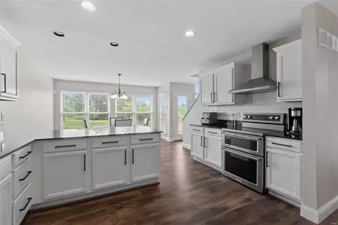 Kitchen - 612 Hawk Run Dr, O'fallon, MO 63368 photo 1 of 3