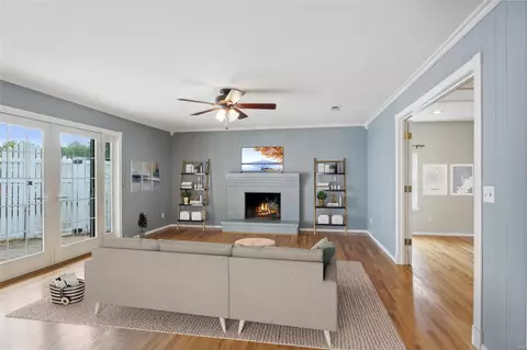 Living - 286 Portwind Pl, Ballwin, MO 63021 photo 1 of 8