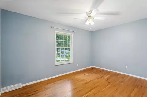 Bedroom - 286 Portwind Pl, Ballwin, MO 63021 photo 4 of 6
