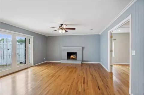 Living - 286 Portwind Pl, Ballwin, MO 63021 photo 2 of 8