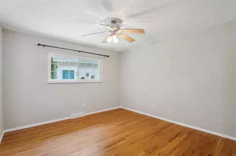Bedroom - 286 Portwind Pl, Ballwin, MO 63021 photo 5 of 6