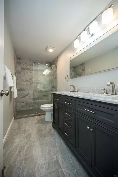 Bath - 16014 Pierside Ln, Ellisville, MO 63021 photo 5 of 5