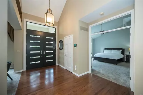 Entry Way - 16014 Pierside Ln, Ellisville, MO 63021 photo 3 of 7
