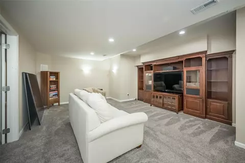 Living - 16014 Pierside Ln, Ellisville, MO 63021 photo 4 of 4