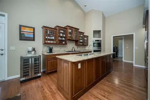 Kitchen - 16014 Pierside Ln, Ellisville, MO 63021 photo 2 of 6