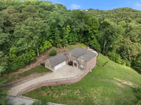 View/Area - 601 Forest Circle Trail Rd, Ballwin, MO 63021 photo 2 of 2