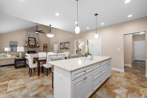 Entry Way - 601 Forest Circle Trail Rd, Ballwin, MO 63021 photo 1 of 3