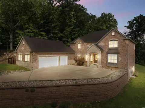 Exterior - 601 Forest Circle Trail Rd, Ballwin, MO 63021 photo 8 of 8
