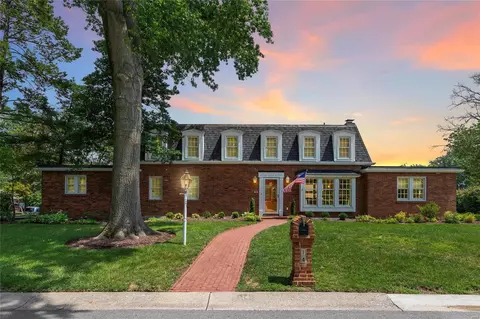 14 Rio Vista Dr, Saint Charles, MO 63303