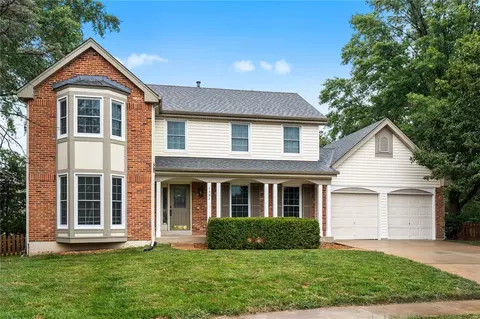 1601 Sunny Wind Ct, Chesterfield, MO 63017