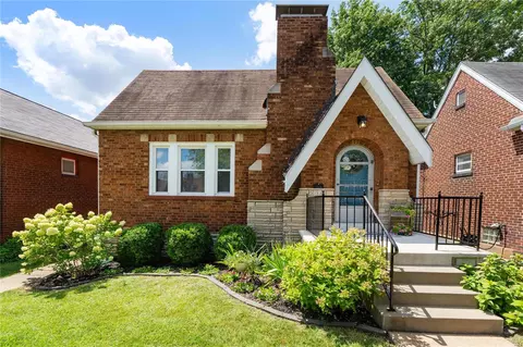 5208 Tholozan Ave, Saint Louis, MO 63109