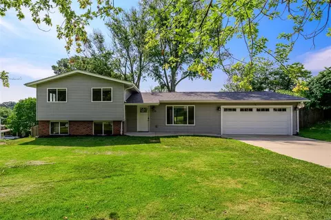 135 Barbee Ln, Saint Louis, MO 63146