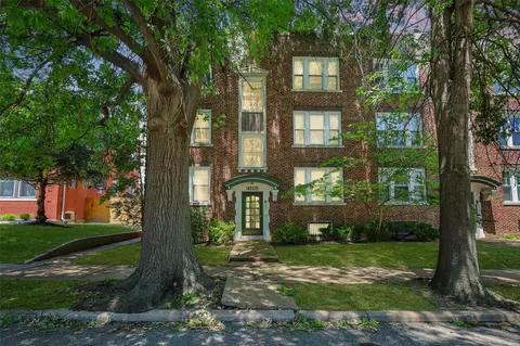 4207 Shenandoah Ave #1, Saint Louis, MO 63110