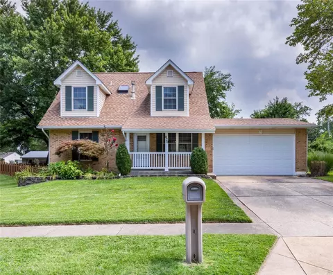 420 Springwood Place Ct, Florissant, MO 63031