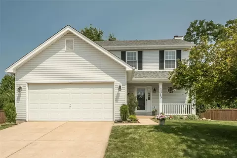3013 Ridgetop Ct, Saint Peters, MO 63376