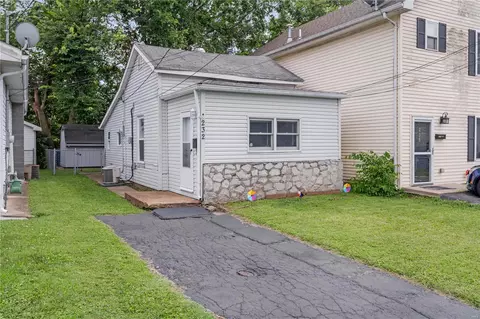 232 E Felton Ave, Saint Louis, MO 63125