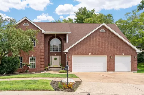 3002 Lakeview Park Dr, Saint Louis, MO 63129