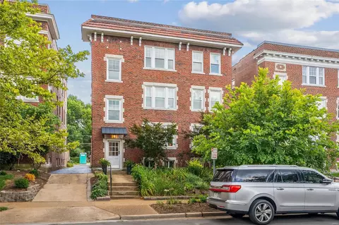 6304 Northwood Ave #3, Clayton, MO 63105