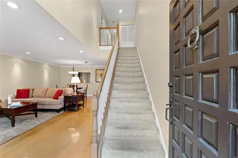 8018 Pershing Ave, Clayton, MO 63105 photo 15