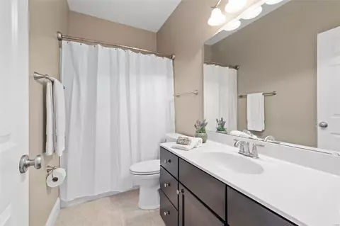 Bath - 103 Winterset Ct, O'fallon, MO 63366 photo 3 of 5