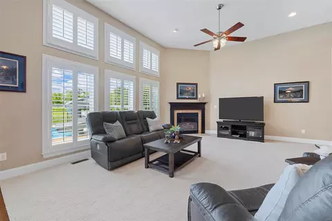 Living - 103 Winterset Ct, O'fallon, MO 63366 photo 4 of 5